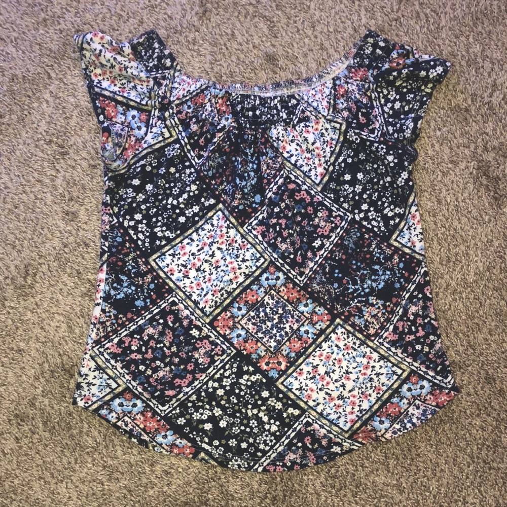 An Arizona Jean Co. shirt for girl’s size 14.
